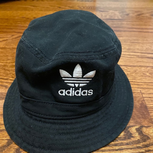 Adidas Bucket Hat - Picture 1 of 2